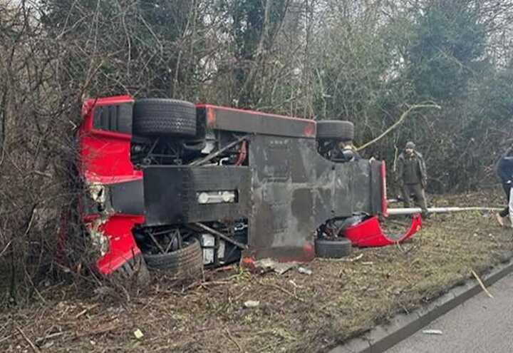 £1million Ferrari F40 crashes during test drive, technician hospitalized