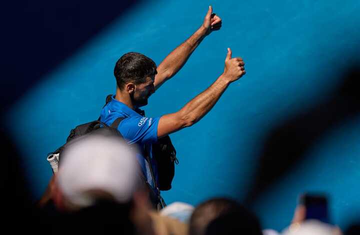 Novak Djokovic retires injured, sending Zverev into the Australian Open final