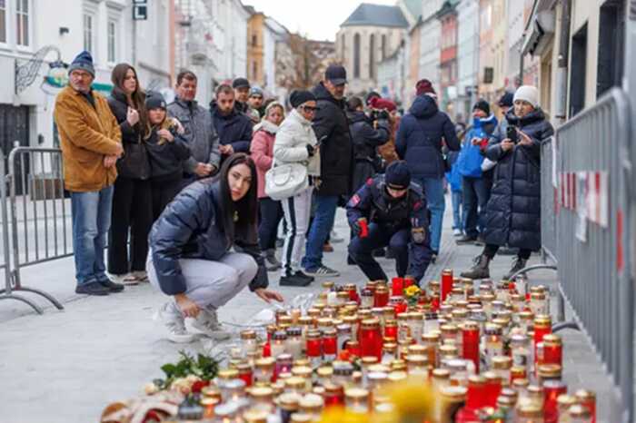 Austrian teen arrested for alleged IS-inspired attack plot at Vienna station