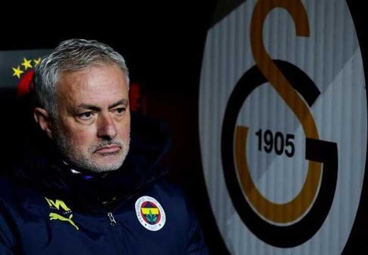 Galatasaray accuses Mourinho of racism, plans legal action