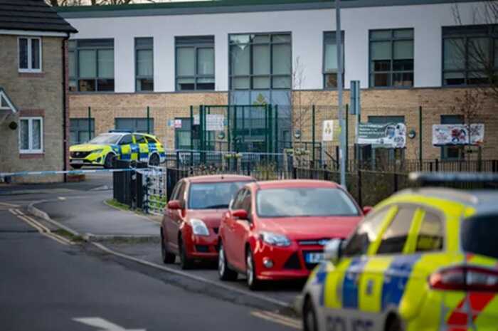 Police raced to Badbury Park Primary School, in Rainscombe Road in Swindon, Wilts, at around 2.30pm today (Picture: SWNS)