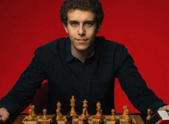 Chess grandmaster Daniel Naroditsky passes away at the age of 29