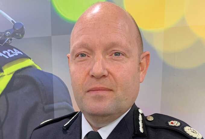 Craig Guildford, the head of West Midlands Police, steps down with a complete pension following the misleading of Members of Parliament regarding an AI-based fan prohibition
