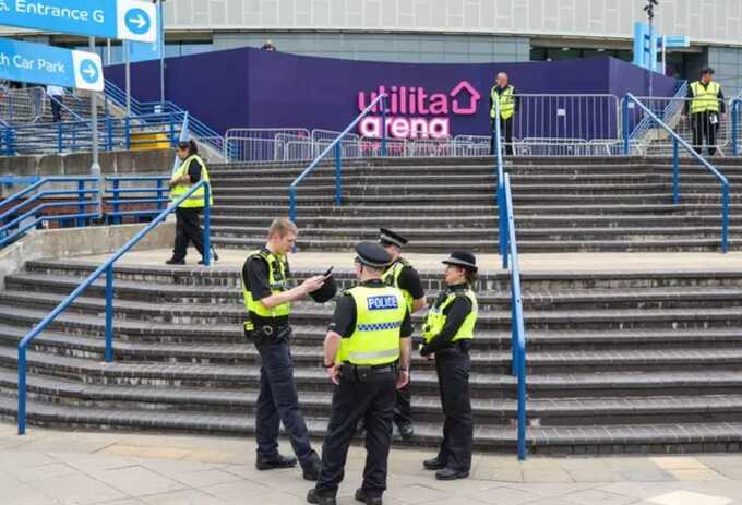 19-year-old in court after bomb scare forces evacuation of Peter Kay gig
